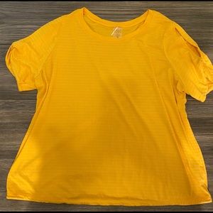Calia by Carrie Underwood Top